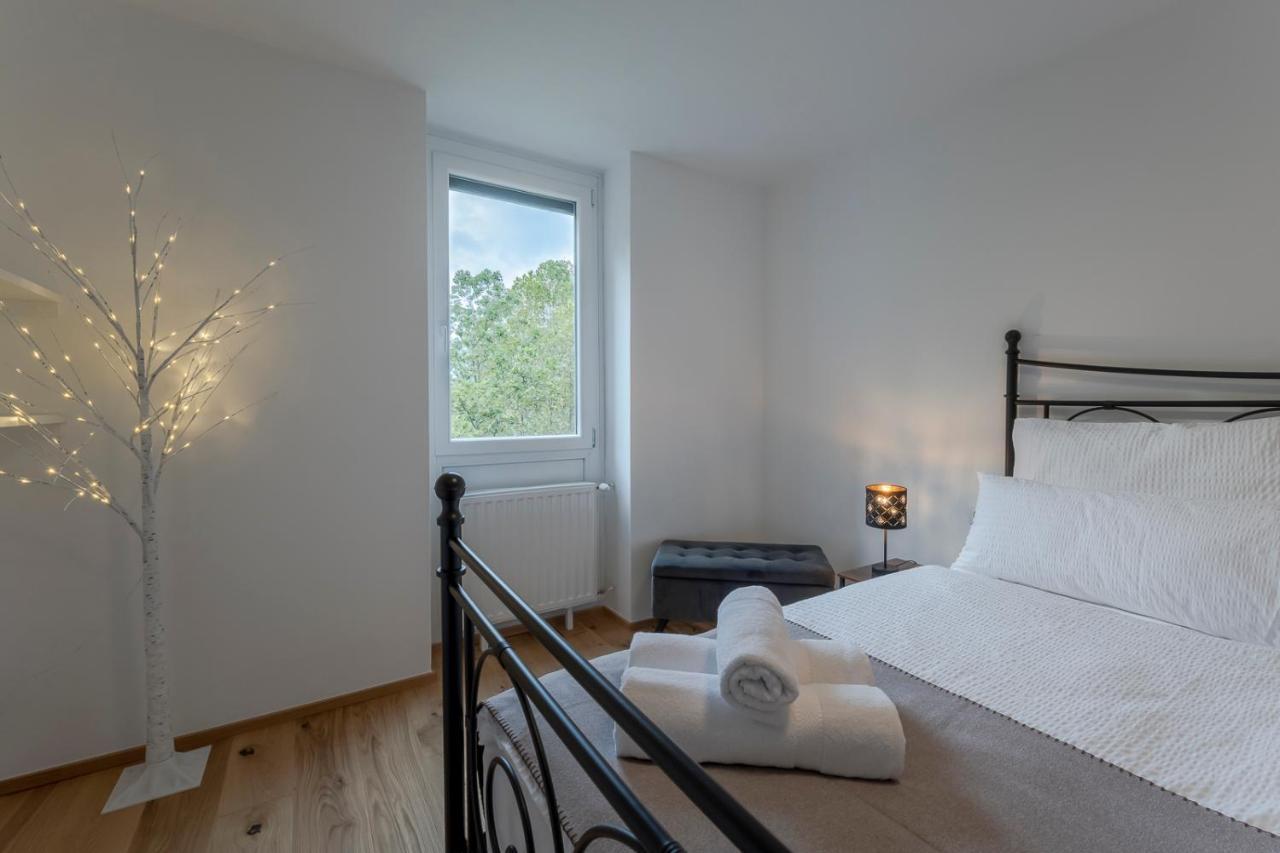 Tamliving Ljubljana 2Br Center 3 Bridges Great View Kitchen Apartment Exterior photo